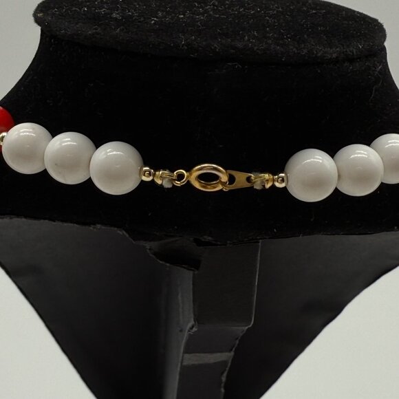 Vintage Red & White Enamel Beaded Necklace With Gold-Tone V-Shaped - Picture 5 of 9